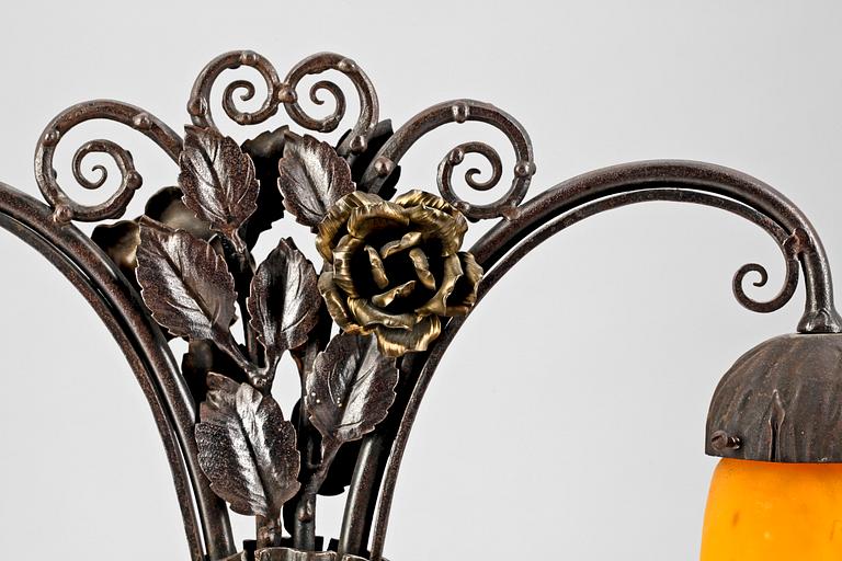 Bordslampa, Müller Freres, Luneville, Art Nouveau, Frankrike, 1900-talets första hälft.