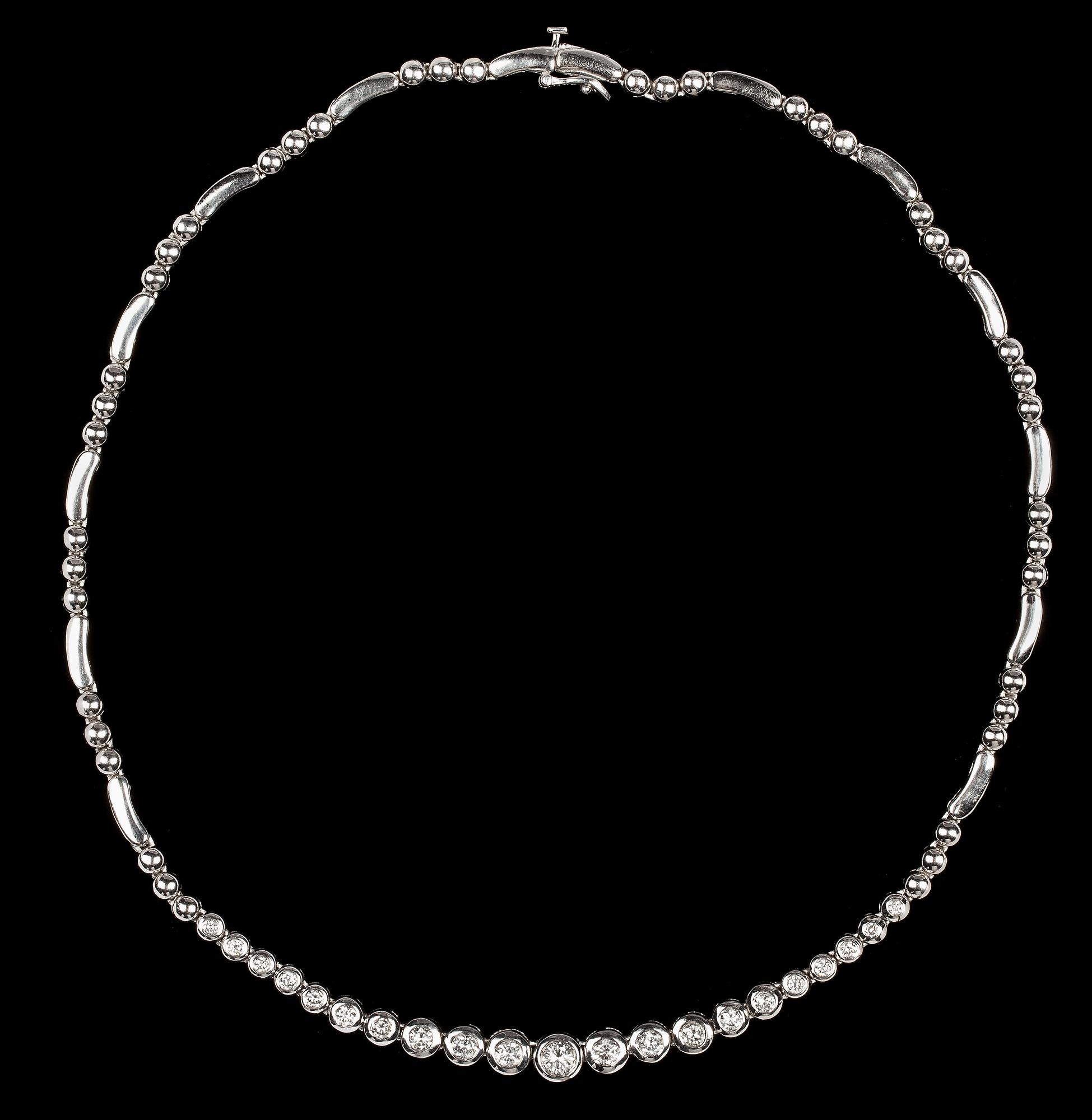 COLLIER, 21 briljantslipade diamanter, tot. ca 3 ct.