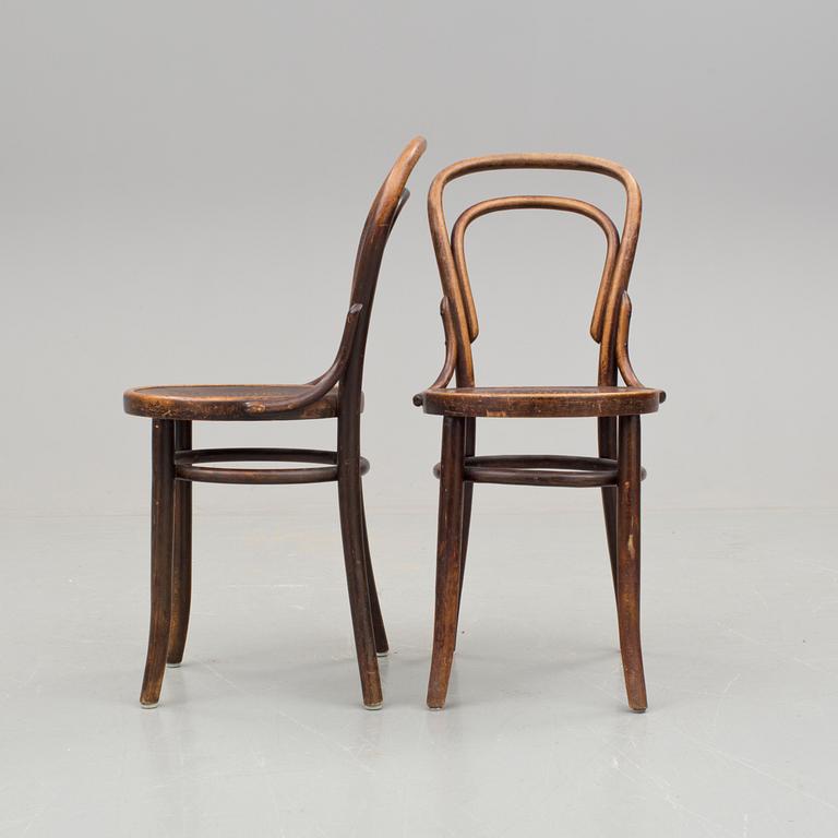 STOLAR, ett par. Thonet, omkring 1900.