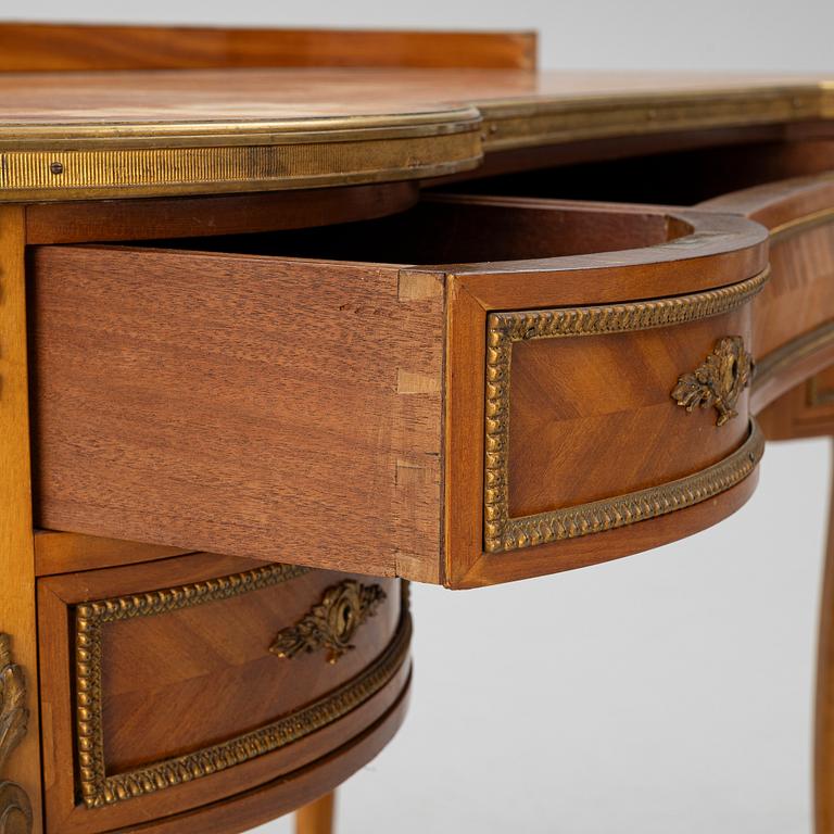 Skrivbord, Louis XVI-stil, tidigt 1900-tal.