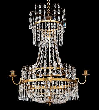 1431. A late Gustavian circa 1800 four-light chandelier.