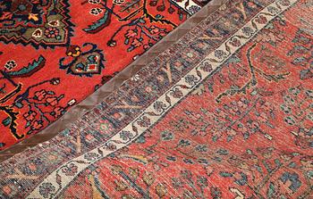 Gallerimatta, Mehraban, ca 403 x 112 cm.