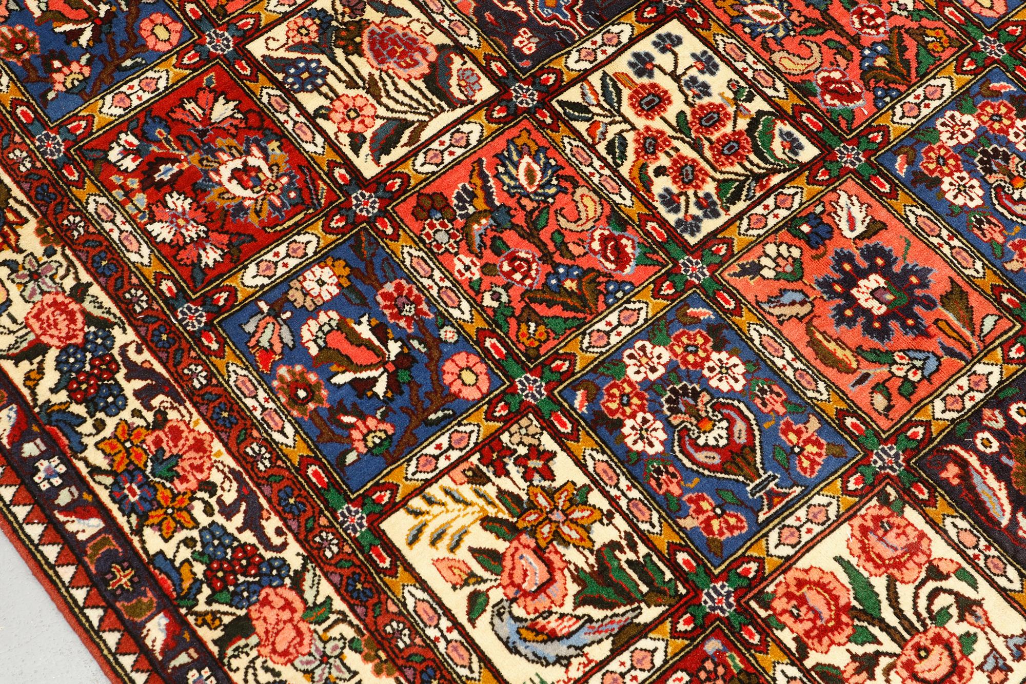 A carpet, Figural Bakhtiar, ca 265 x 150 cm.