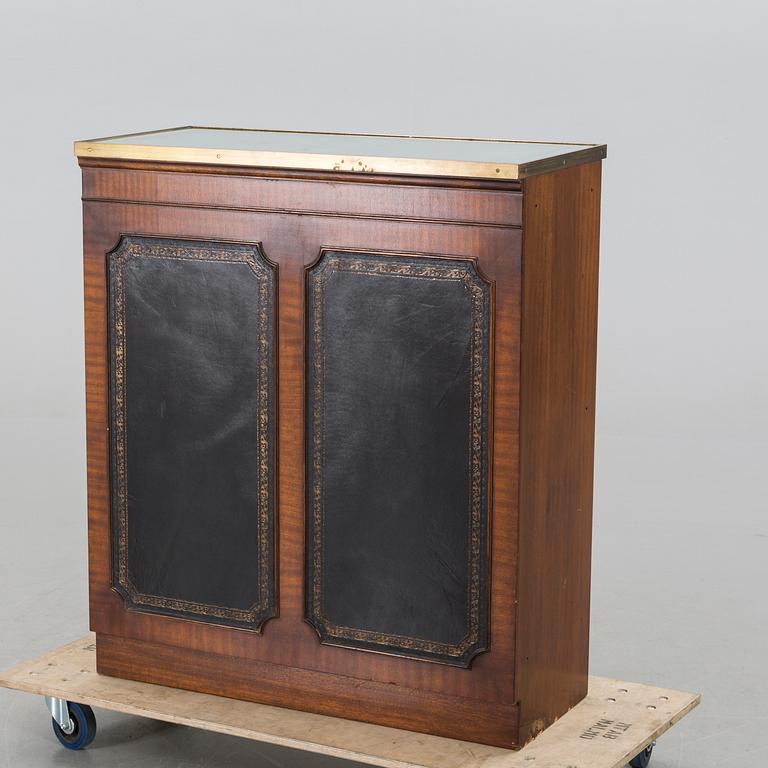 An english probably Bevan Funnell late 20th century bar.