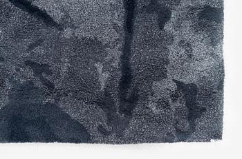 Denise Grünstein, matta "Folium", handtuftad, ca 270 x 230 cm, Ferreira de Sá, Portugal.