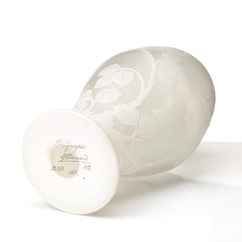 Axel Enoch Boman, a unique Art Nouveau cameo glass vase, Reijmyre 1913.
