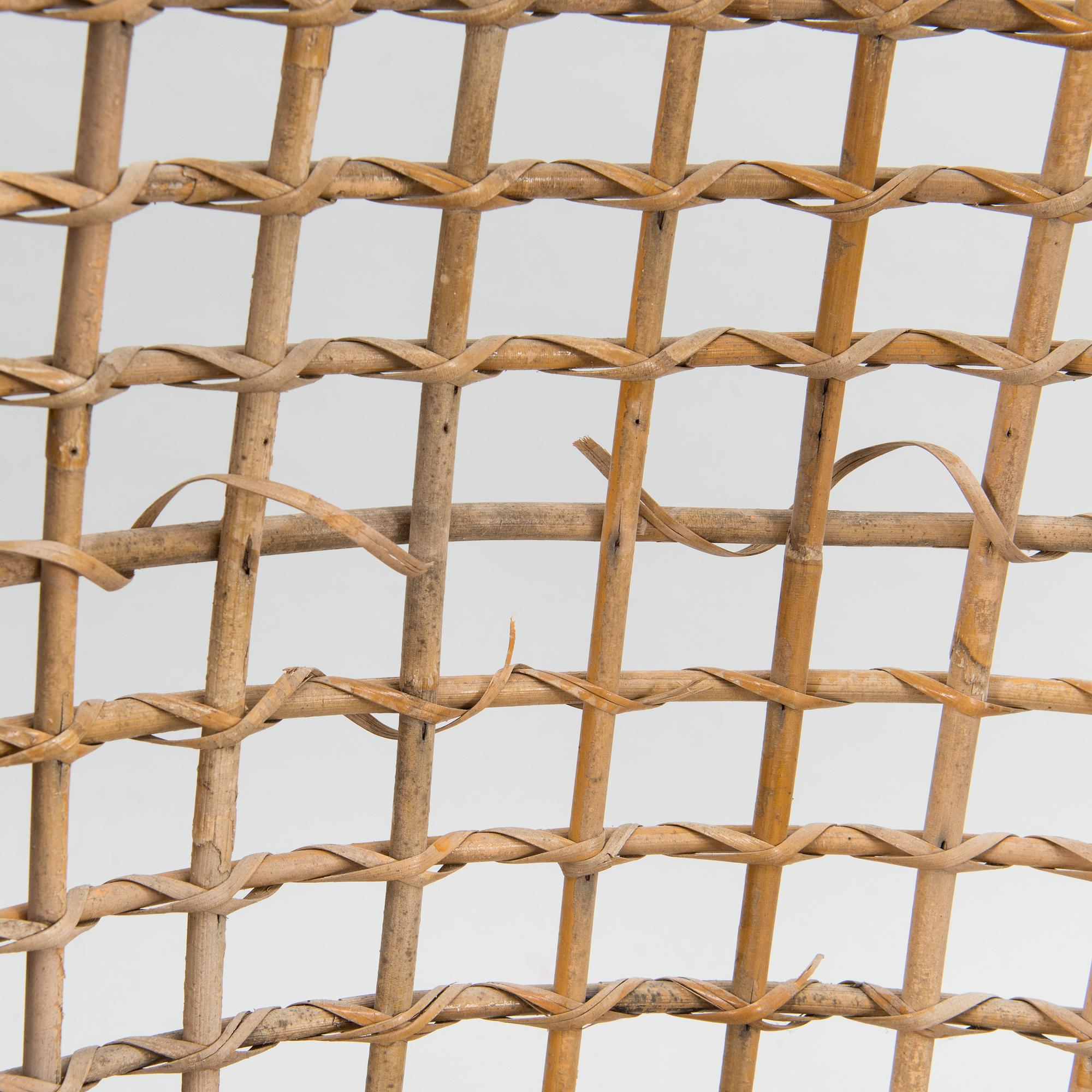 Giovanni Travasa, hanging chair 'Eureka' for Vittorio Bonacina. 1960's.