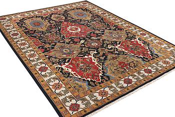 Matta, orientalisk med Mamluk-design, ca. 364 x 276 cm.