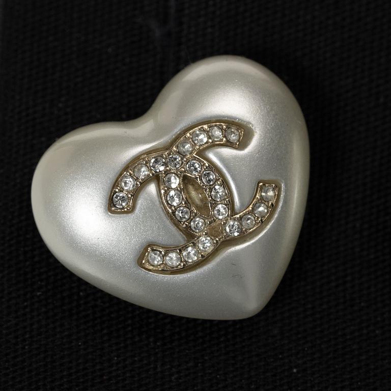 Chanel, Earrings, a pair, 2022.