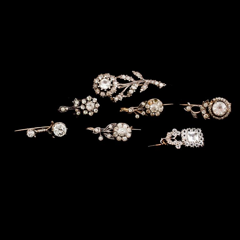 BROSCHER, 7 st, 1800-/1900-tal.