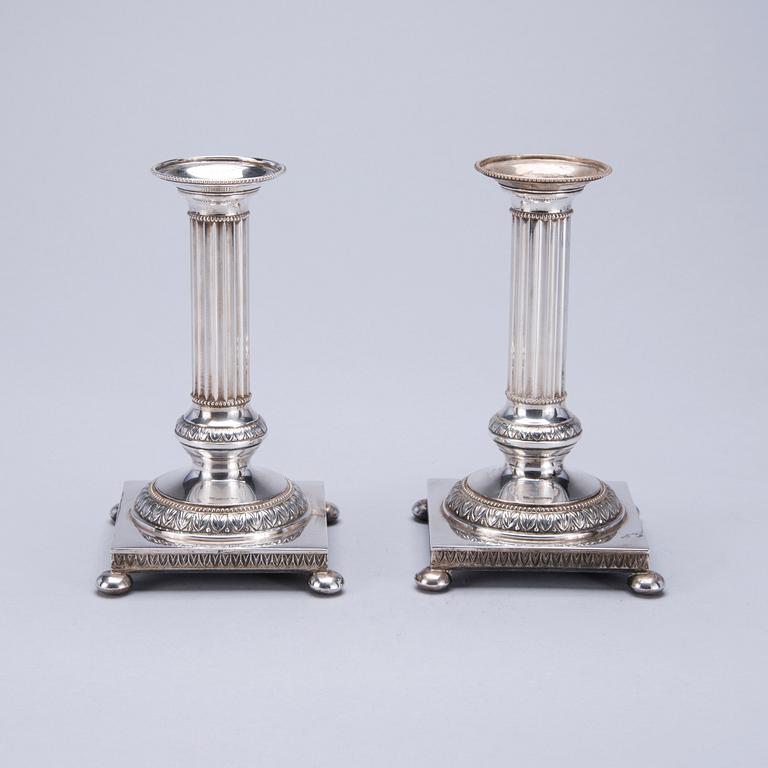 LJUSSTAKAR, ett par silver, Kultateollisuus, Åbo 1967.