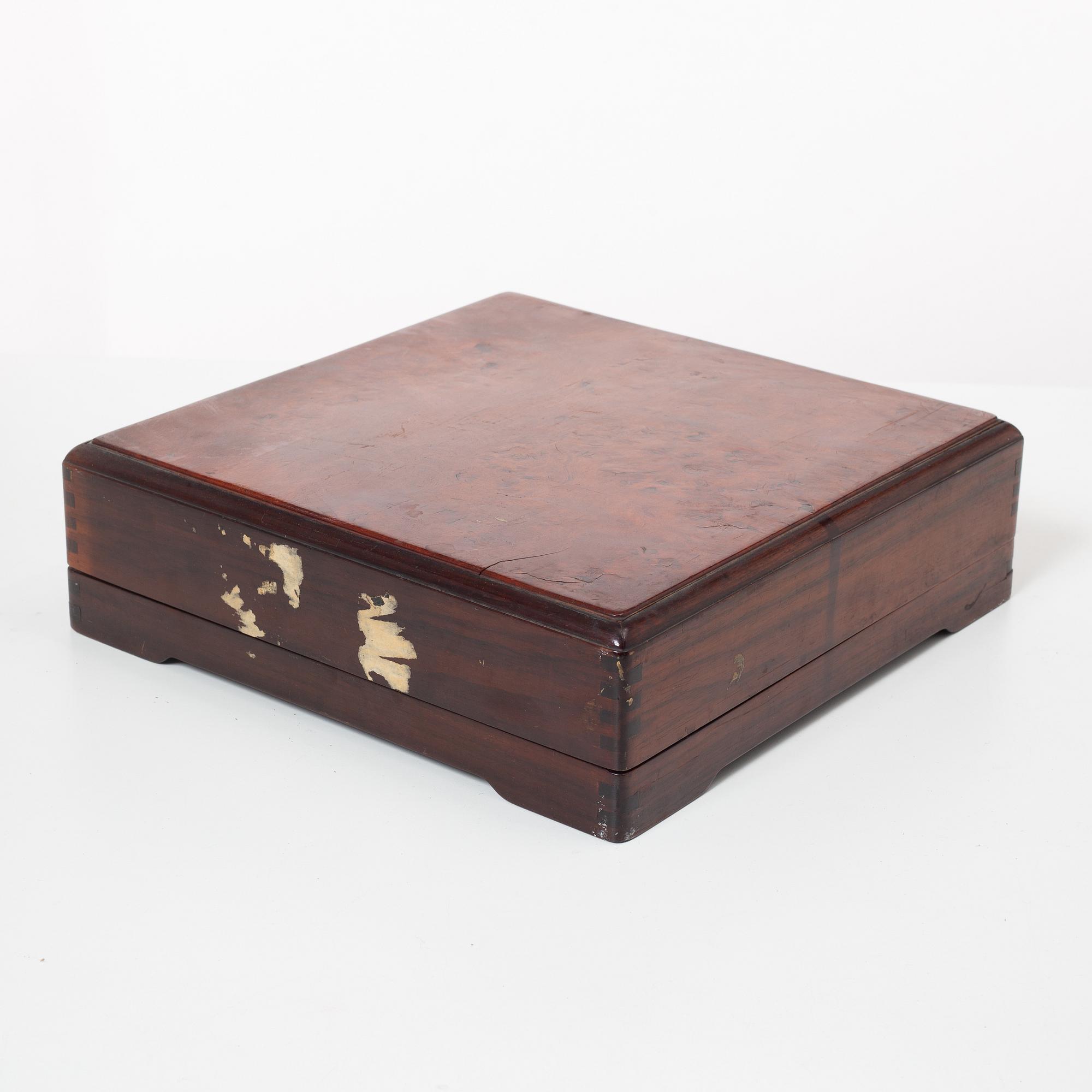 Cabaret, porslin, Kina, 1900-tal.