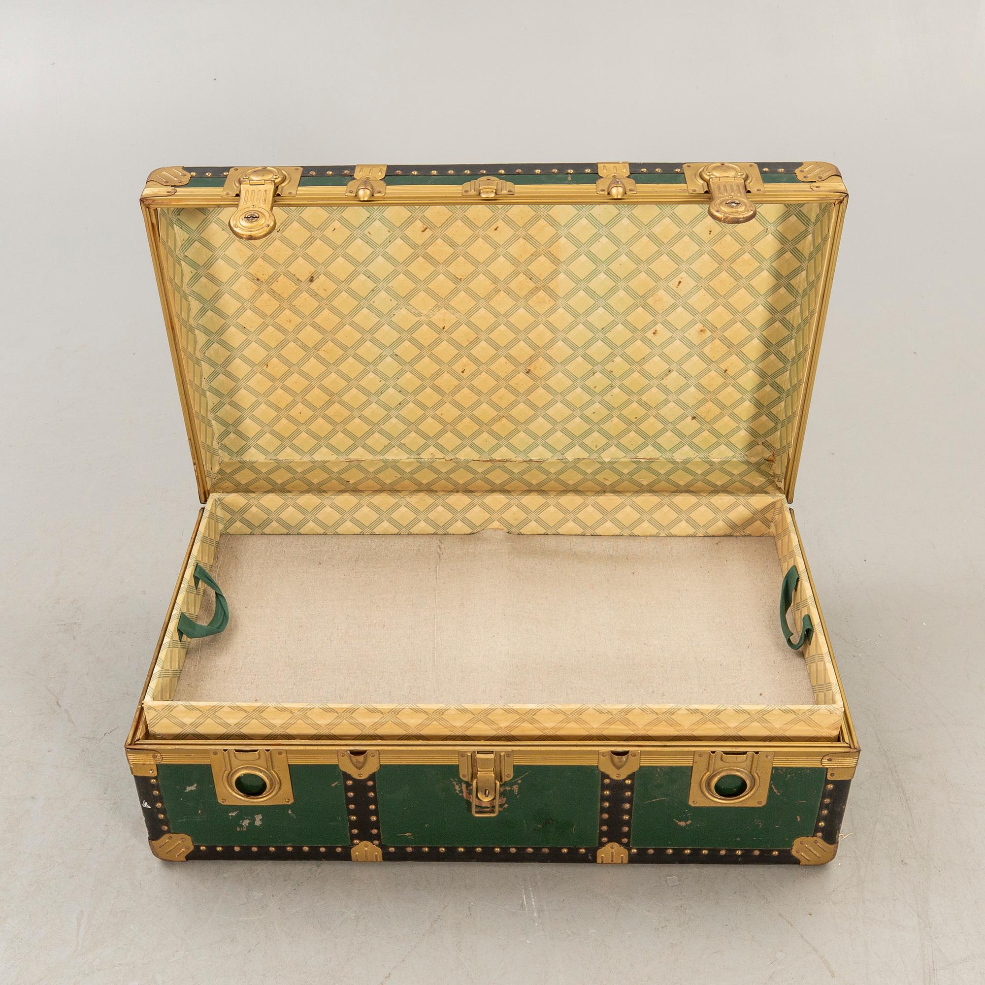 A mid 1900s Italian trunk.