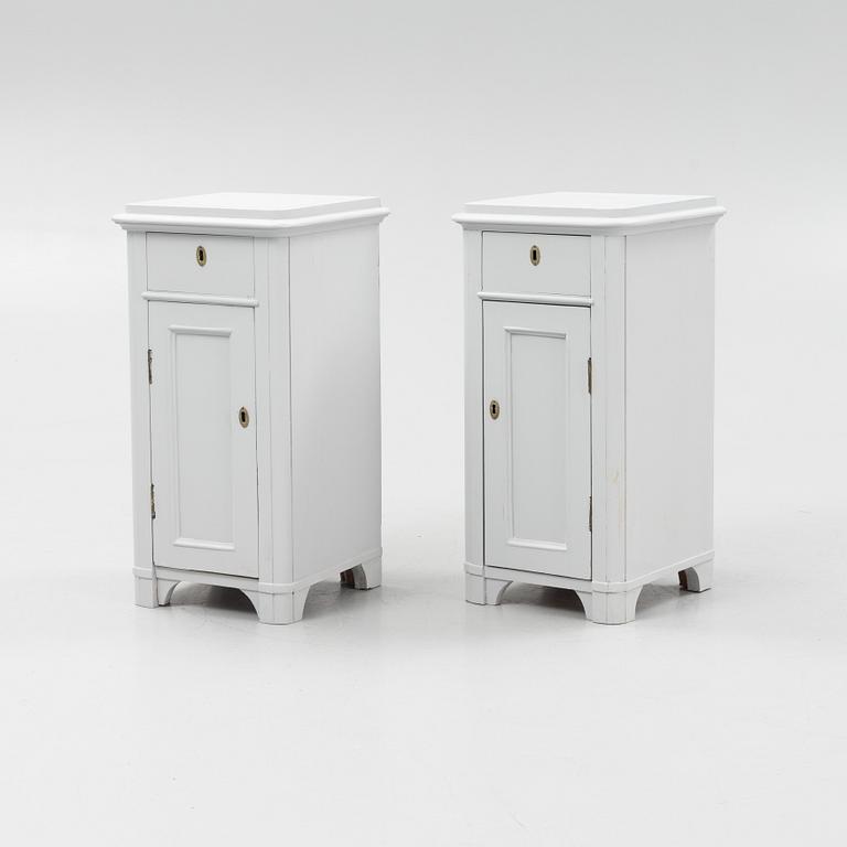 Sängbord, ett par, tidigt 1900-tal.