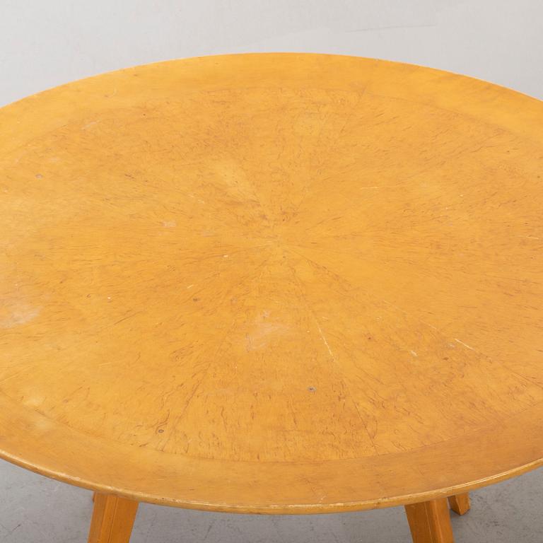 A COFFEE TABLE FROM NORDISKA KOMPANIET MID 20TH CENTURY.