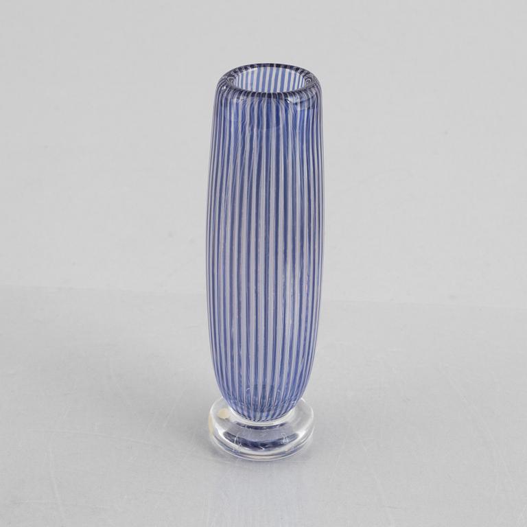 Edvin Öhrström, an 'Ariel' glass vase, Orrefors.