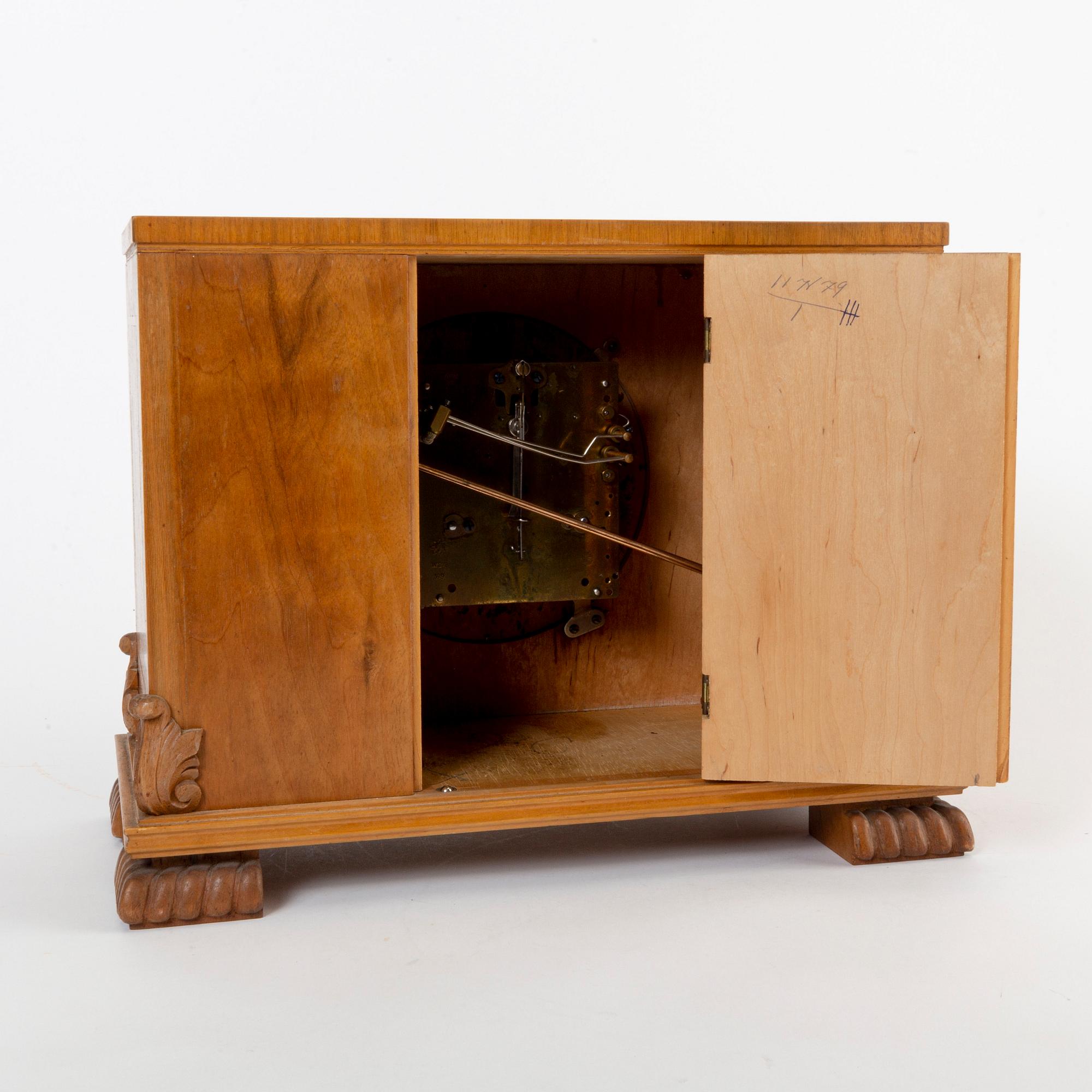 A 1940s possibly Mjölby Intarsia table clock.