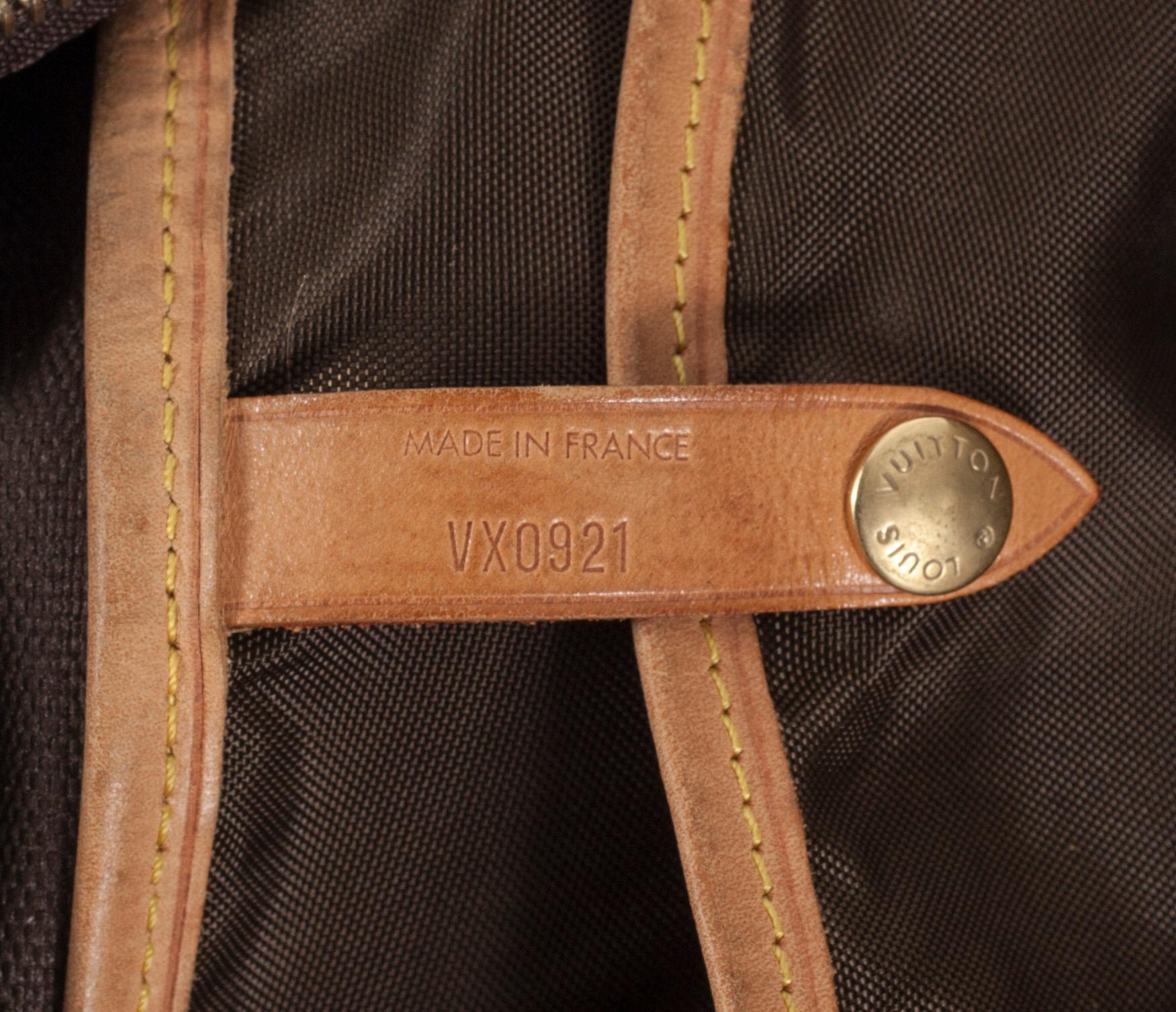 RESEGARDEROB, "Garment bag" Louis vuitton.