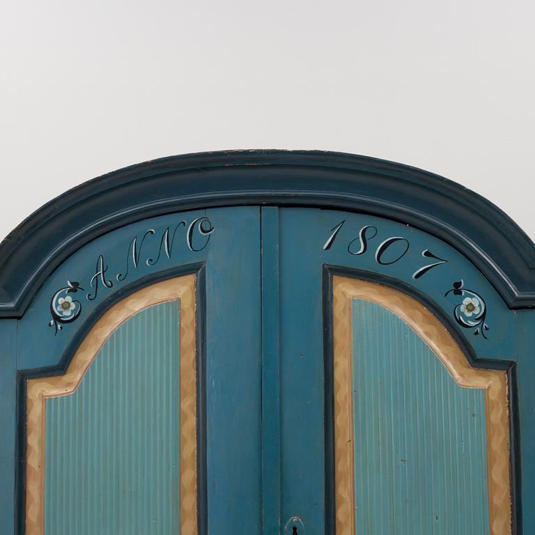 Skåp, allmoge, daterat 1807.