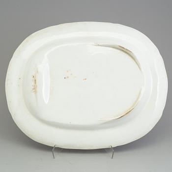 A English Minton earthenware serving dish from the 1860´s.