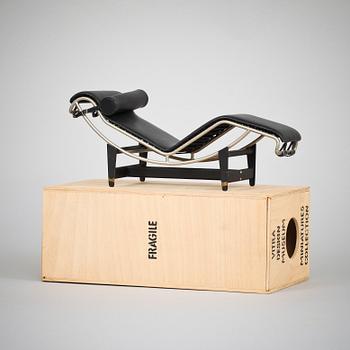MINIATYRVILSTOL, Le Corbusier, Vitra Design Museum, Miniatures Collection. 1900/2000-tal.
