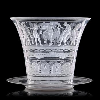 Simon Gate, an engraved glass bowl with plate, Orrefors, Sweden 1923, model 122.