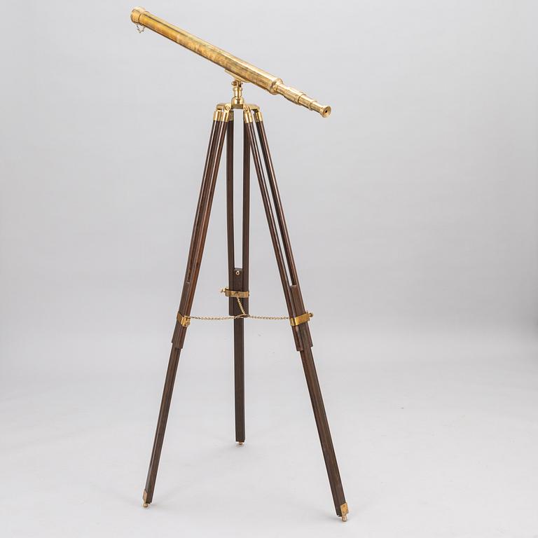 A spotting scope with stand from the latter half of the 20th century.