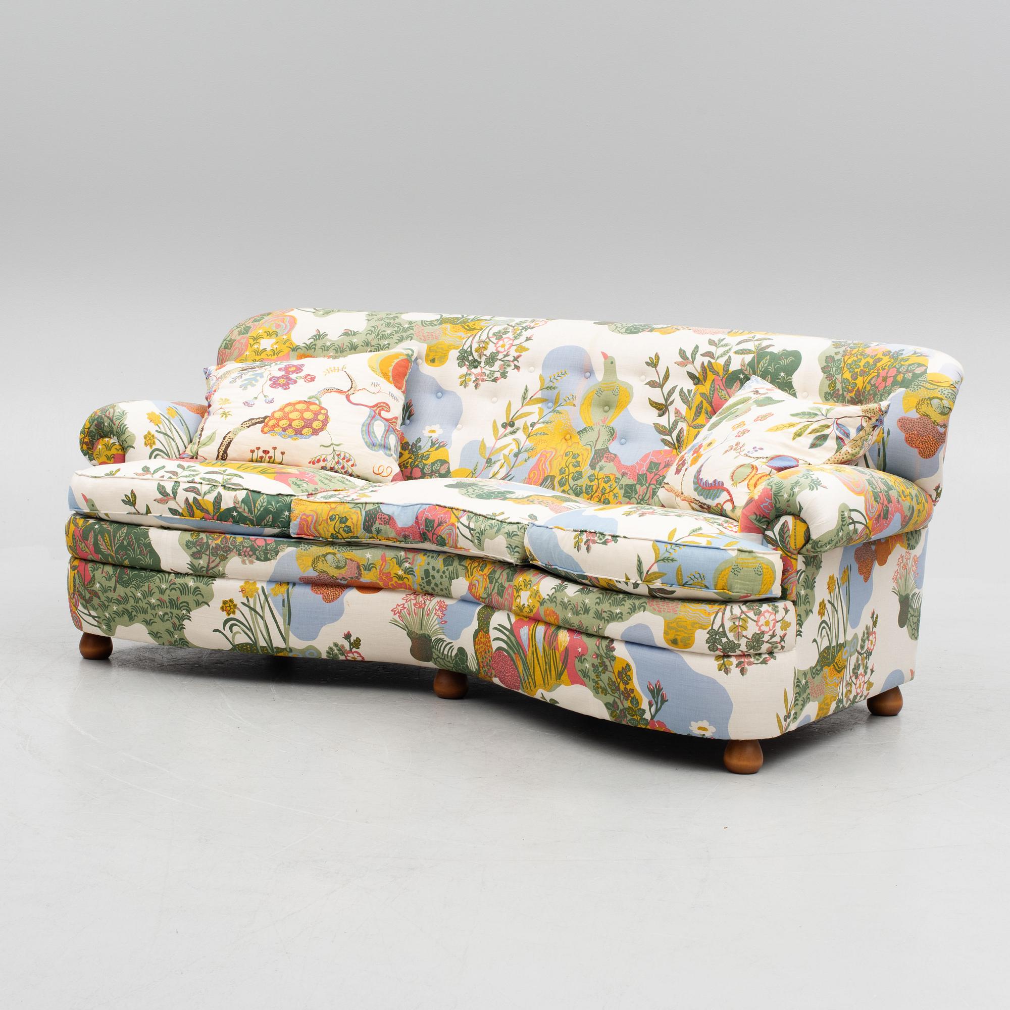 Josef Frank, a model 968 sofa, Firma Svenskt Tenn.