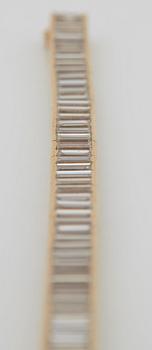 Van Cleef et Arpels armband 18K guld med baguetteslipade diamanter "Bracelet Baguette".