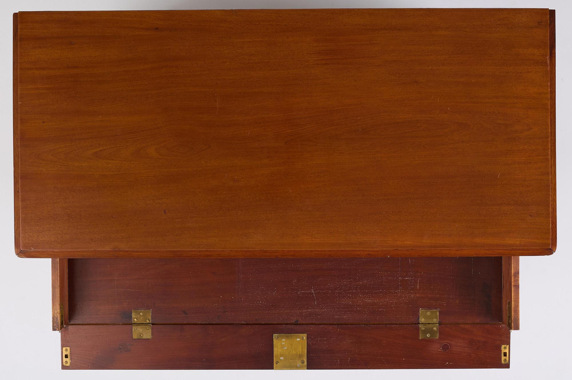 A late Gustavian mahogany writing commode in the manner of I. Löfgren, Stockholm circa 1800.