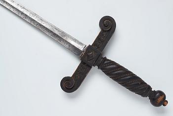 SVÄRD, med svensk klinga m/1773 avsedd för det tunga kavalleriets pallascher. Senare fäste från 1800-talet.