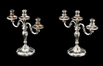 KANDELABRAR, ett par, silver, bär importstämpel samt Stockholmsstämpel, 1929.