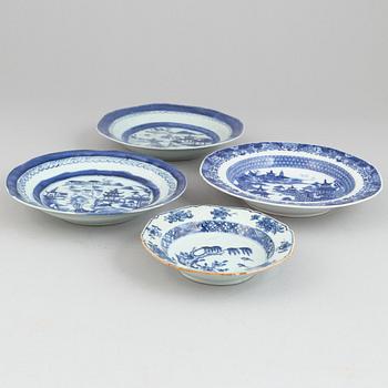 A group of Chinese porcelain, Qing dynasty, Qianlong (1736-1795), Jiaqing (1736-1820) and 19th/20th century, (9 pcs).