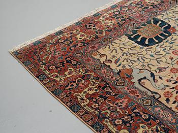 Matto, semi-antique Tabriz Petag, ca 393,5 x 303 cm.