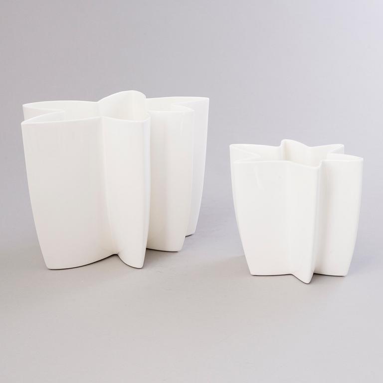 HEIKKI ORVOLA, Two 'Carambola' porcelain vases for Arabia, Pro Arte 1996.