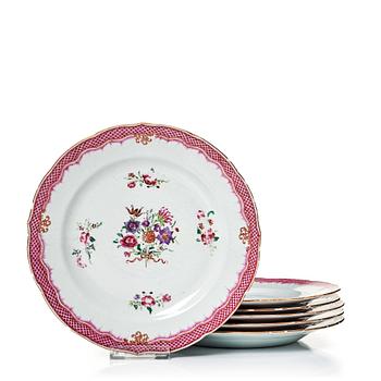 802. A set of six famille rose dinner plates, Qing dynasty, Qianlong (1736-95).