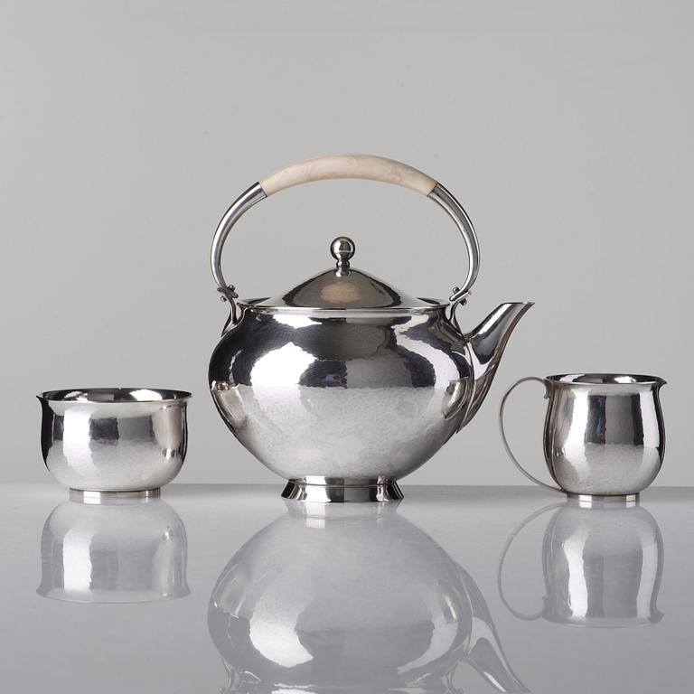 Harald Nielsen, teservis, tre delar, för Georg Jensen, Köpenhamn 1945-77, sterling.