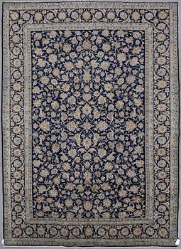 A CARPET, a Kashan, ca 350-354 x 249,5-255,5 cm, signerad Kashan Nr: 148  Rjaei.