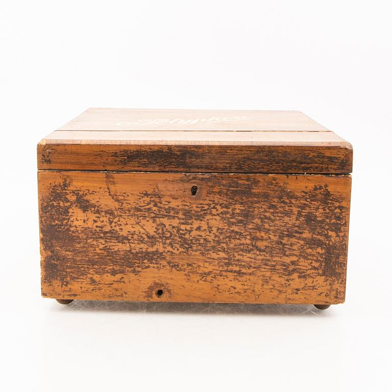 Polyphon wooden music box with sevem discs, around 1900's.