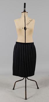 KJOLAR, 3 st, Escada by Margaretha Ley.