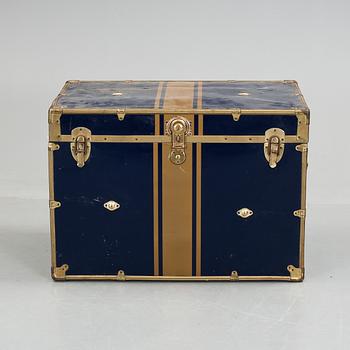 KOFFERT, 1900-talets första hälft.
