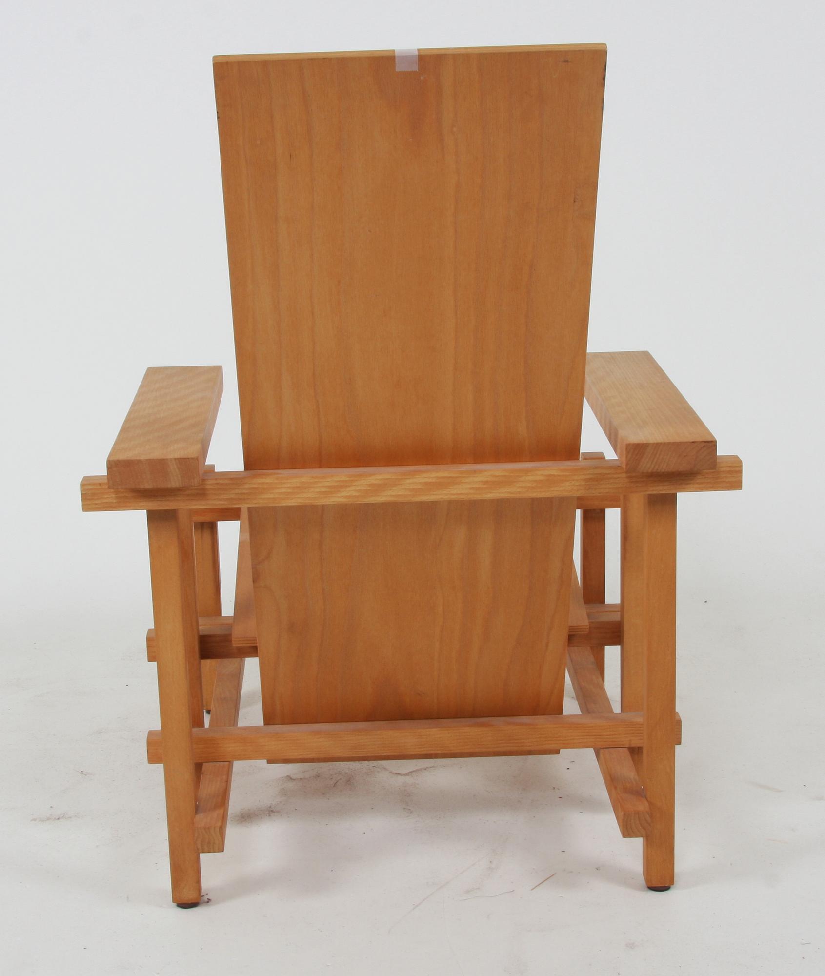 FÅTÖLJ, efter Gerrit Rietveld.