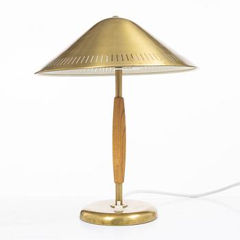 Harald Notini, a model 15296 table lamp, Arvid Böhlmarks Lampfabrik, Stockholm, 1940s.