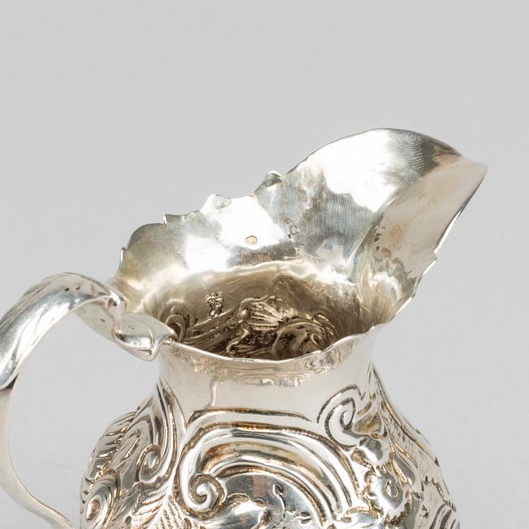 An English silver cream jug London 1791, weight ca 81,5 gr.