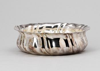 SKÅL, silver, svensk importstämpel samt stämplad Carl Hoff, Helsingborg 1939. Vikt ca 396 g.