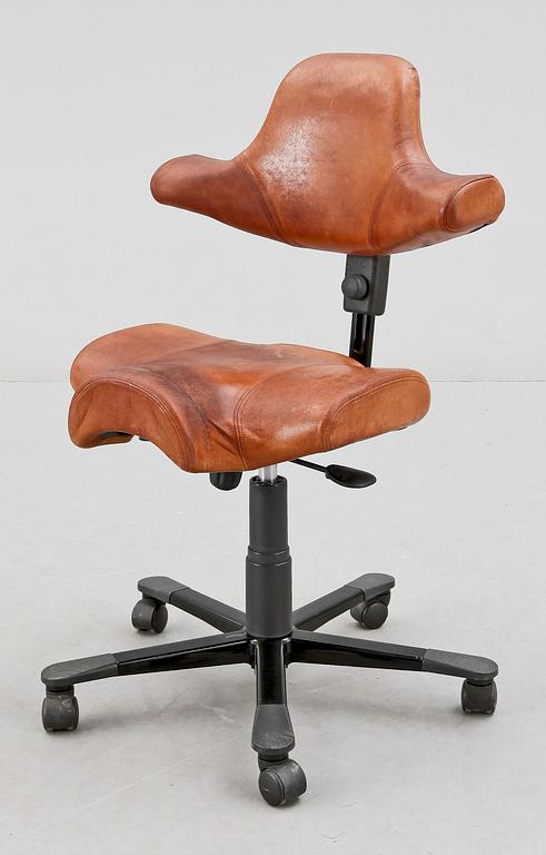 KONTORSSTOL, "Capisco 8006" Peter Opsvik, HÅG, Norge, formgiven 1984.