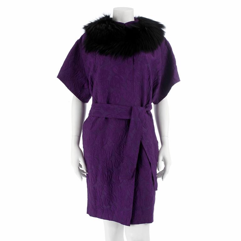 DOLCE & GABBANA, a purple silk and cotton coat with detachable fur collar, size 38.