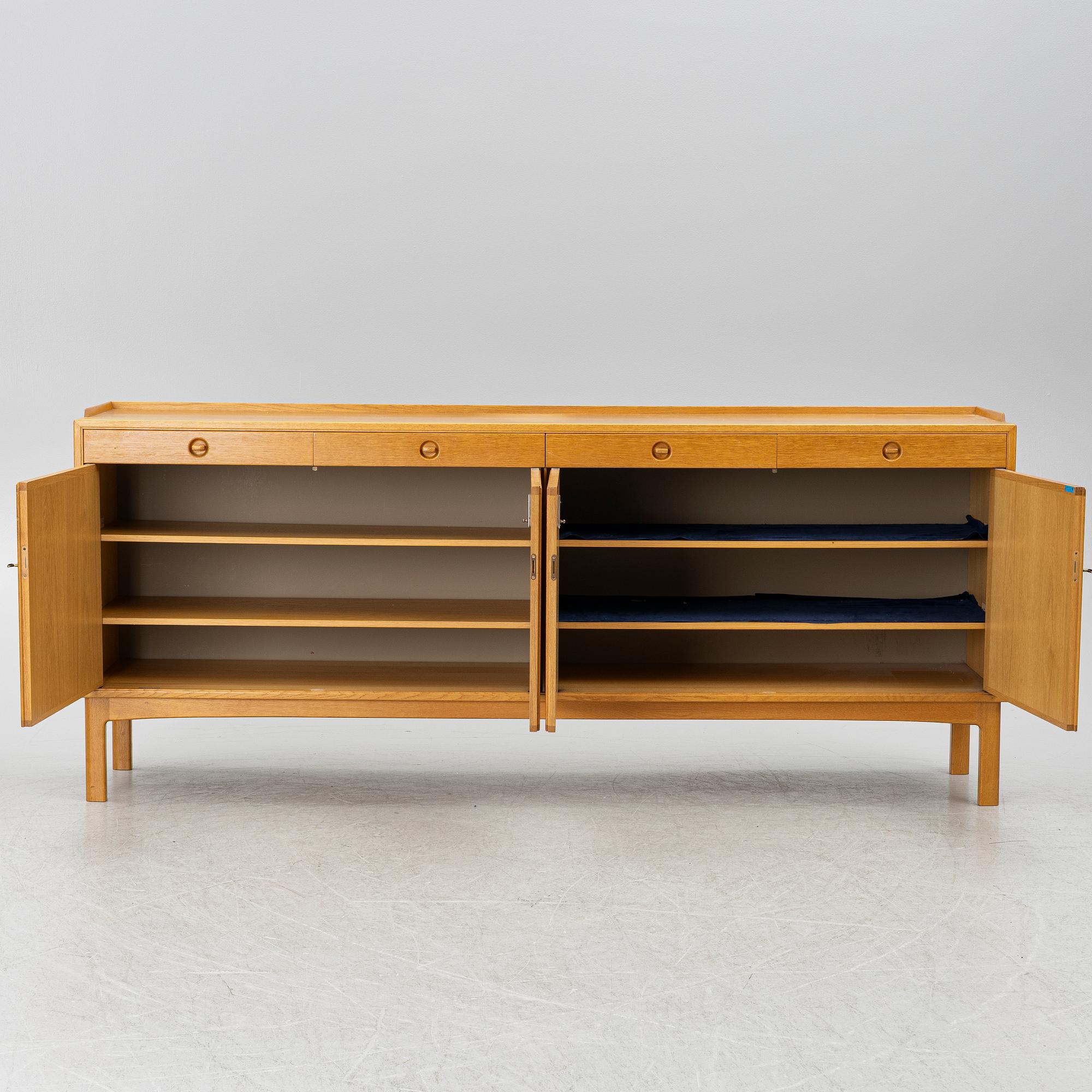 Sideboard, Skaraborgs Möbelindustri AB, Tibro, 1900-talets andra hälft.