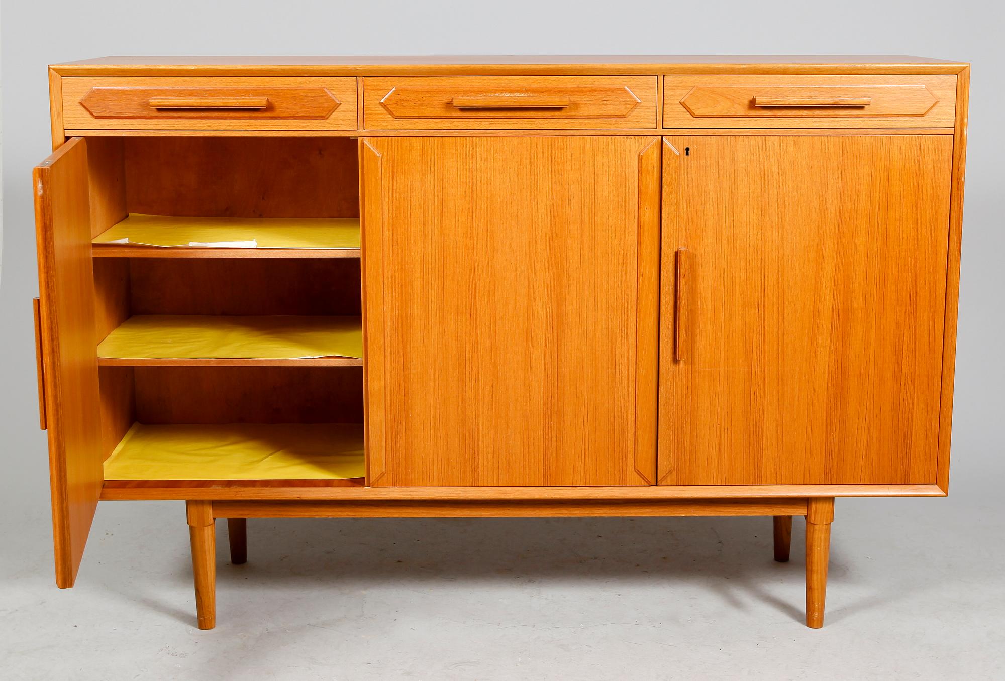 SIDEBOARD, 1950-/1960-tal.