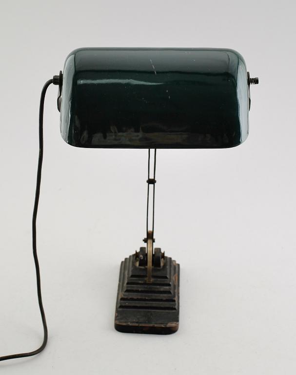 BORD/SKRIVBORDSLAMPA, metall, 1900-talets första hälft.